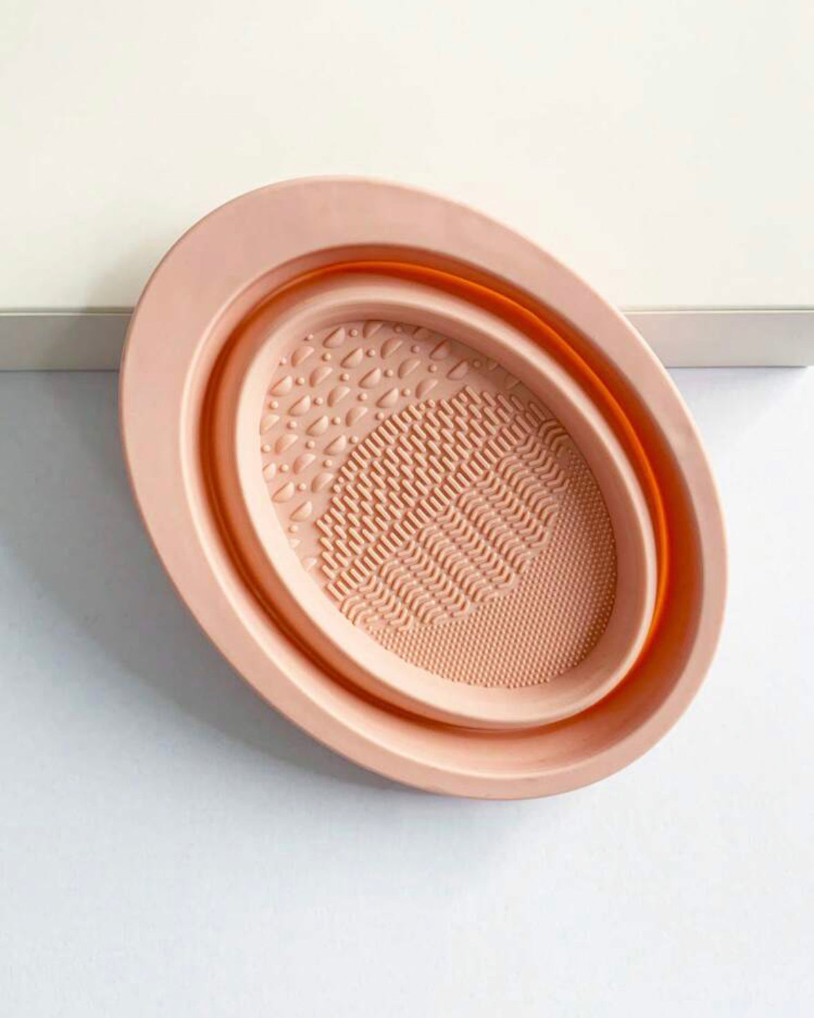 Foldable Makeup Brush Cleaning Bowl